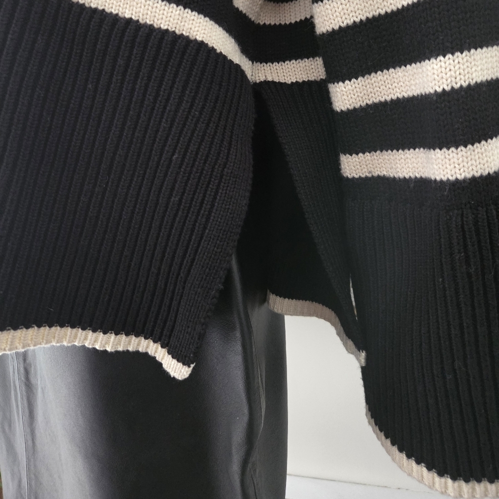 Toteme | Signature Stripe Turtleneck - Picture 5 of 12